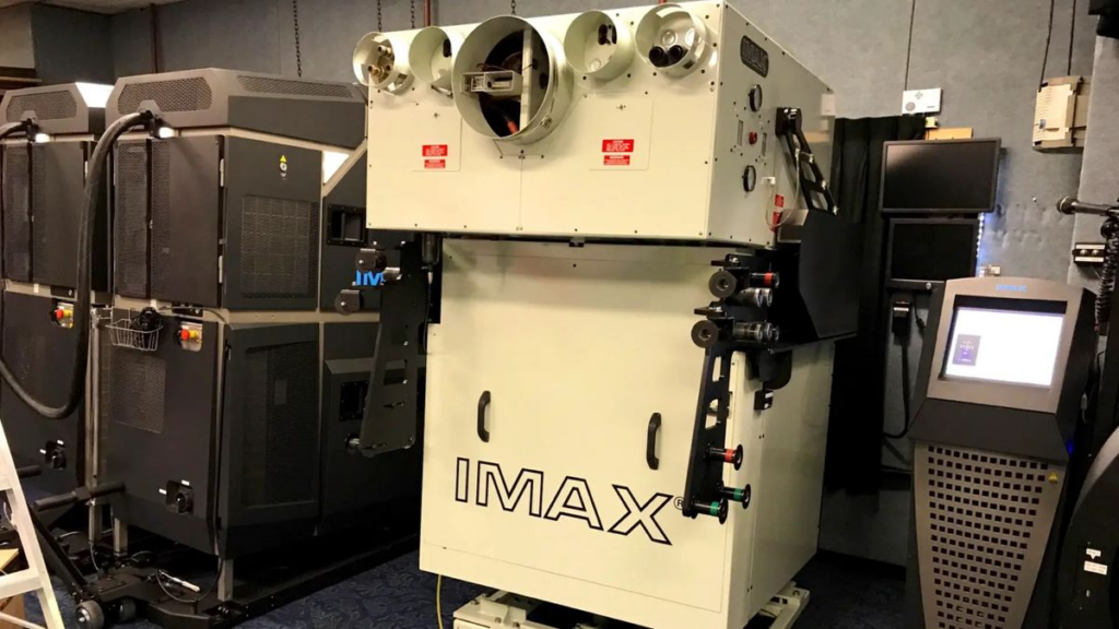 Oppenheimer annonce le développement de 4 nouvelles caméras et projecteurs IMAX, renforçant le format 70 mm